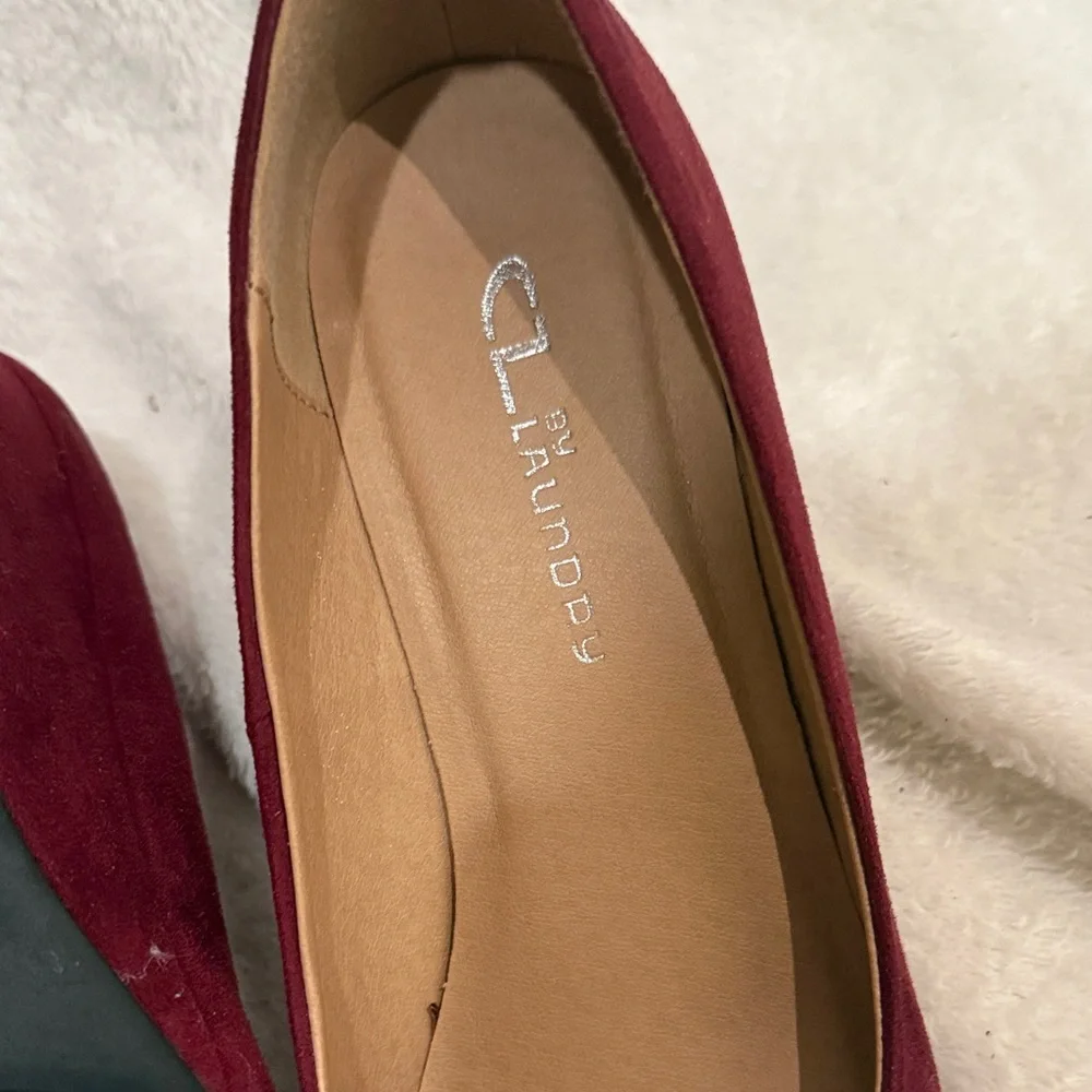 CL by Laundry Burgundy Knotted Suede Wedge Flats